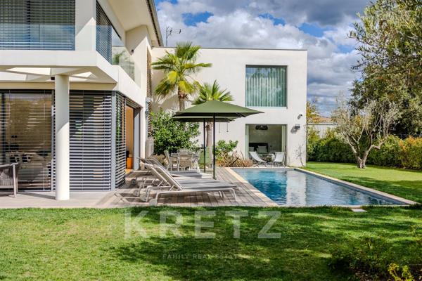 Villa d'architecte vue Sainte-Victoire