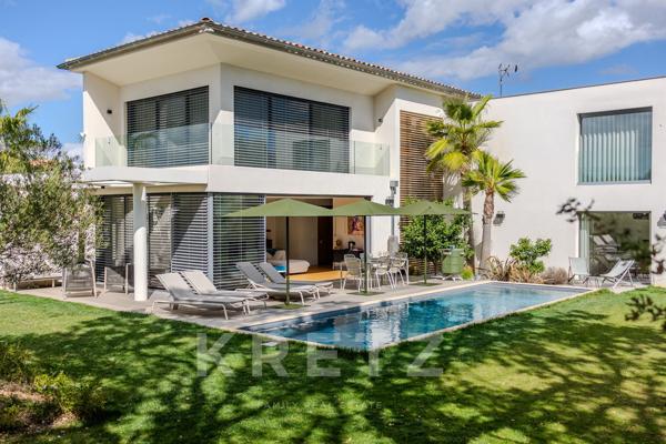 Villa d'architecte vue Sainte-Victoire