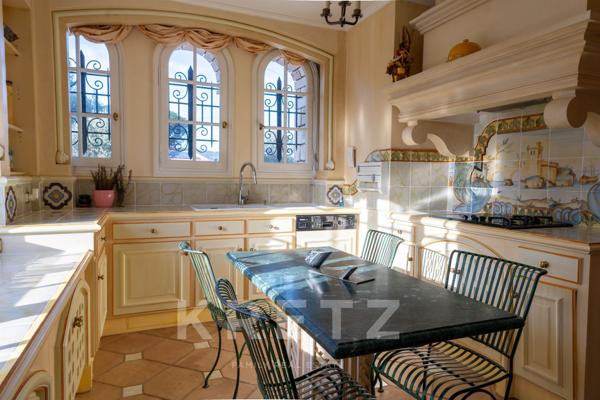 Exceptionnelle demeure vue mer