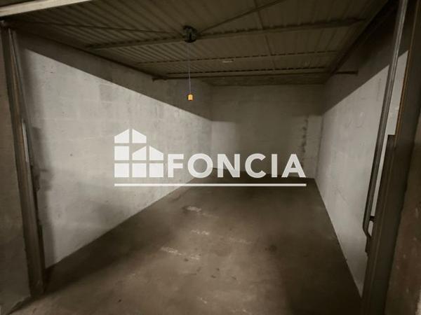 Location Parking - 13 AVENUE LOUIS ARMAND Saint-julien-en-genevois 74160