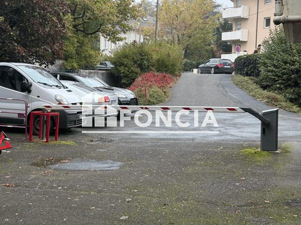 Location Parking - 13 AVENUE LOUIS ARMAND Saint-julien-en-genevois 74160