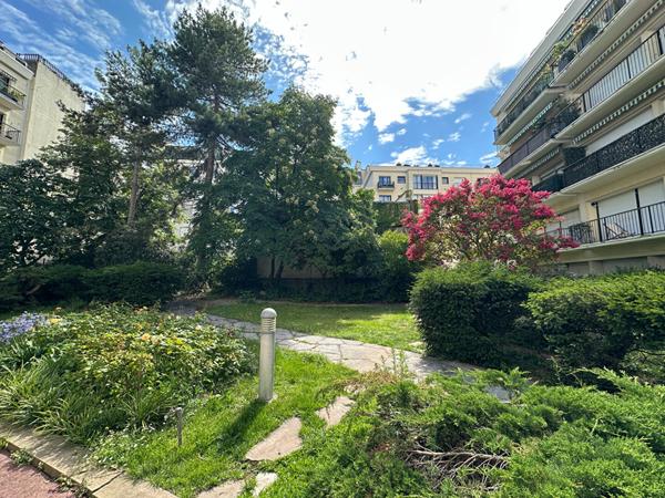 Appartement Neuilly Sur Seine 2 pièce(s) - Hôp. Américain- 60,24 m2 au sol + Cave