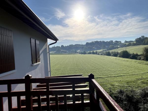 Superbe T3 de 61 M2 récent avec Terrasse st pee sur Nivelle