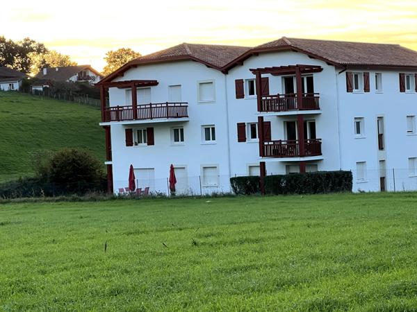 Superbe T3 de 61 M2 récent avec Terrasse st pee sur Nivelle