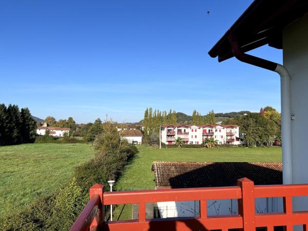 Superbe T3 de 61 M2 récent avec Terrasse st pee sur Nivelle
