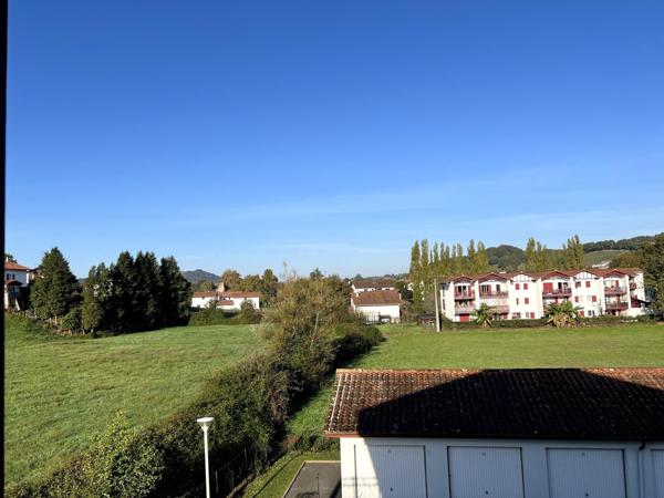 Superbe T3 de 61 M2 récent avec Terrasse st pee sur Nivelle