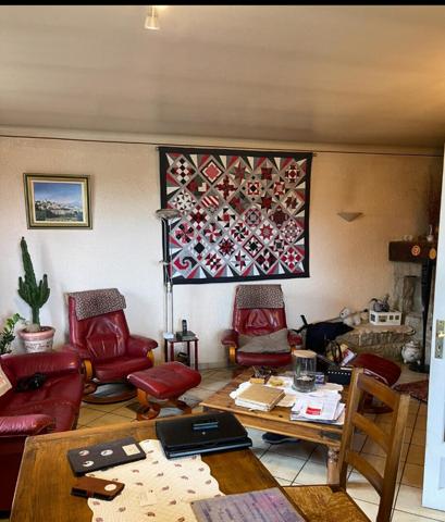 EXCLUSIVITE A CHATEAUNEUF DE GADAGNE ENTRE AVIGNON ET L'ISLE SUR LA SORGUE - MAISON A VENDRE DE PLAIN PIED AVEC PISCINE SUR IMMENSE TERRAIN DE 5200 M²