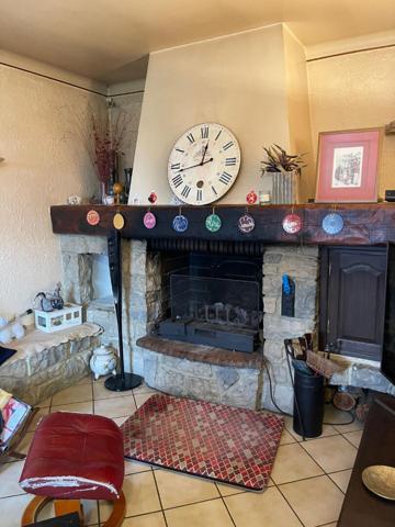 EXCLUSIVITE A CHATEAUNEUF DE GADAGNE ENTRE AVIGNON ET L'ISLE SUR LA SORGUE - MAISON A VENDRE DE PLAIN PIED AVEC PISCINE SUR IMMENSE TERRAIN DE 5200 M²