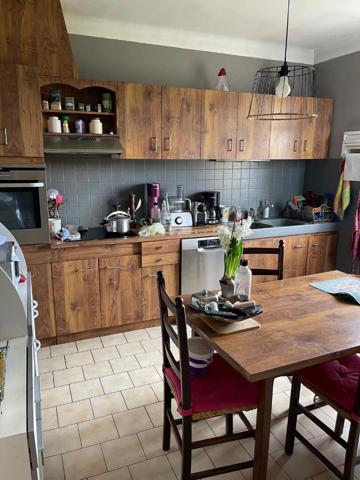 EXCLUSIVITE A CHATEAUNEUF DE GADAGNE ENTRE AVIGNON ET L'ISLE SUR LA SORGUE - MAISON A VENDRE DE PLAIN PIED AVEC PISCINE SUR IMMENSE TERRAIN DE 5200 M²