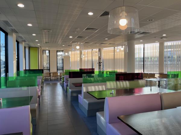 Bureaux à louer à Ermont immeuble récent au pied de la gare et parkings