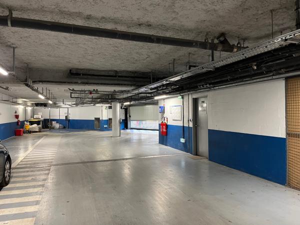 Bureaux à louer à Ermont immeuble récent au pied de la gare et parkings