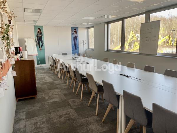 Bureaux à louer avec parkings à Marcq-en-Baroeul dans la zone de la Pilaterie