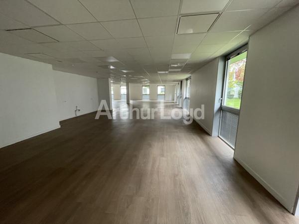 Bureaux à louer avec parkings à Marcq-en-Baroeul dans la zone de la Pilaterie