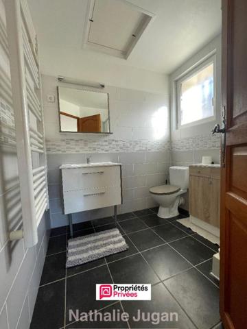 A vendre Maison atypique - Six Fours Les Plages 6P de 156.35 m2 avec garage et piscine