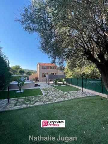 A vendre Maison atypique - Six Fours Les Plages 6P de 156.35 m2 avec garage et piscine