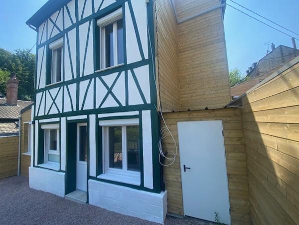 Elbeuf (76500) Maison rénové sur trois niveaux 84m2