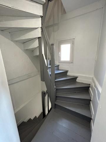 Elbeuf (76500) Maison rénové sur trois niveaux 84m2