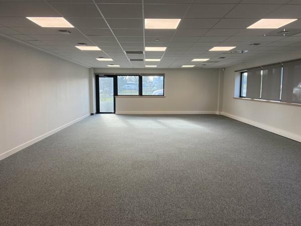 BATIMENT DE BUREAUX A ENERGIE POSITIVE ET REDUCTION CARBONE