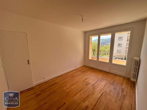 Appartement à louer 4 pièces 66.51m²