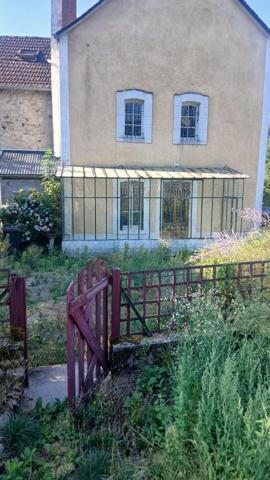 Maison à CHAMPS-SUR-TARENTAINE-MARCHAL, 15270 - 4 pièces 95m²