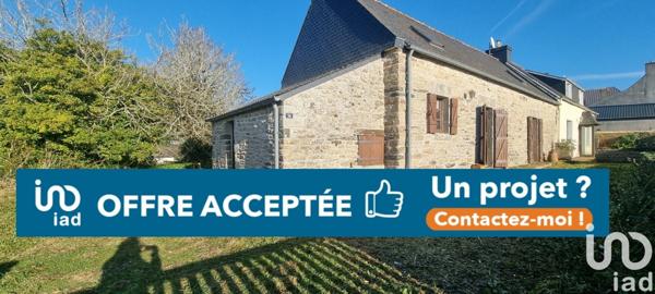 Maison traditionnelle 6 pièces de 175 m² à Peumerit (29710)