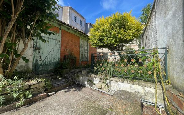 Maison à vendre    5 pièces • 181 m2 La Rochelle