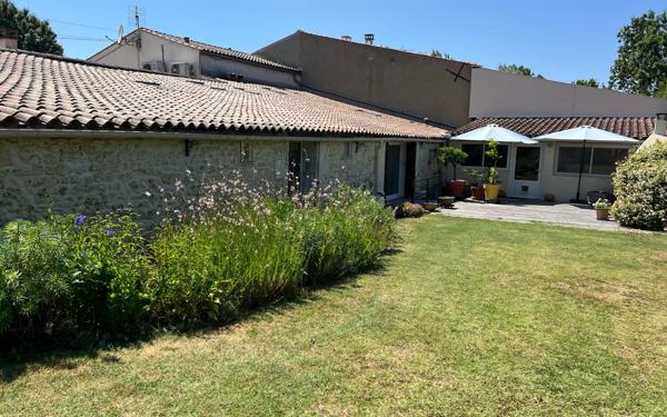 Maison à vendre    7 pièces • 226 m2 Semussac