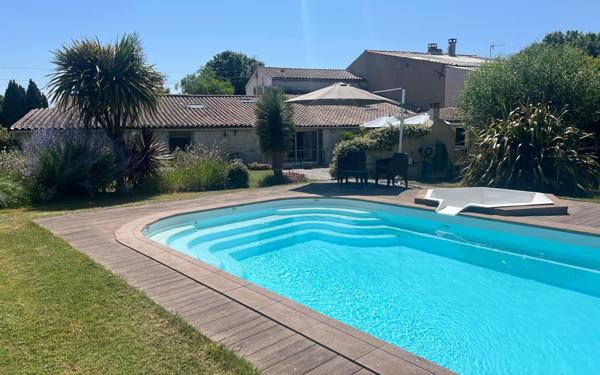 Maison à vendre    7 pièces • 226 m2 Semussac