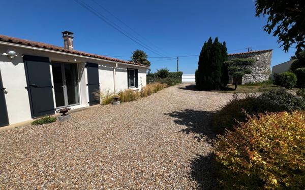 Maison à vendre    7 pièces • 226 m2 Semussac