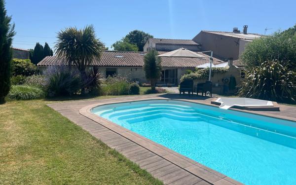 Maison à vendre    7 pièces • 226 m2 Semussac