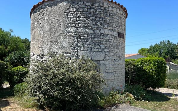 Maison à vendre    7 pièces • 226 m2 Semussac