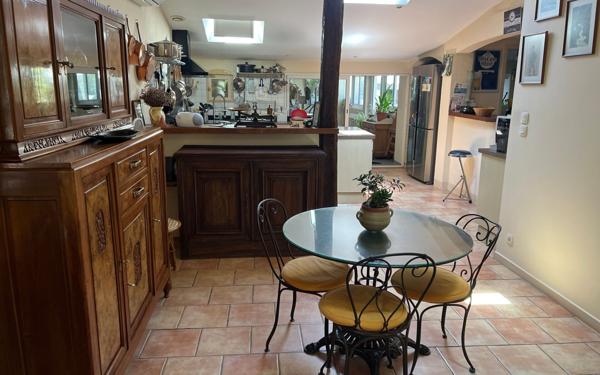 Maison à vendre    7 pièces • 226 m2 Semussac