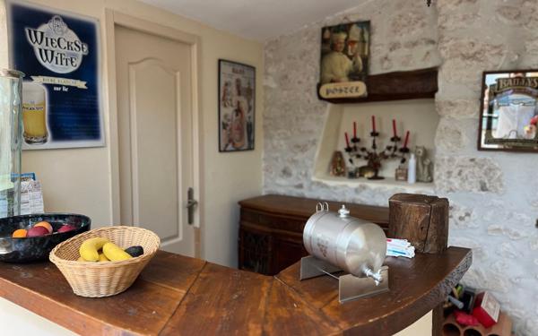 Maison à vendre    7 pièces • 226 m2 Semussac