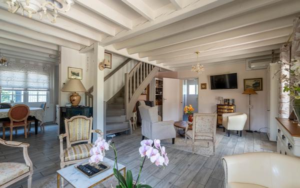 Maison à vendre    7 pièces •  Labouheyre