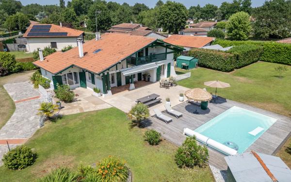 Maison à vendre    7 pièces •  Labouheyre