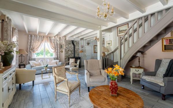 Maison à vendre    7 pièces •  Labouheyre