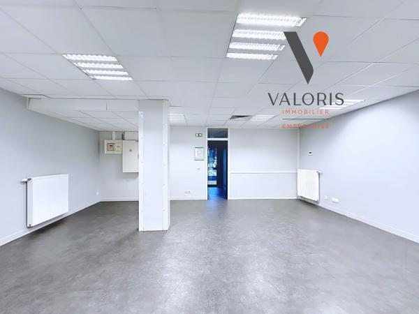 GRENOBLE-LOCATION-BUREAUX-PIED D'IMMEUBLE