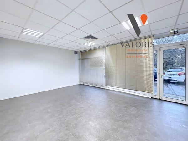 GRENOBLE-LOCATION-BUREAUX-PIED D'IMMEUBLE