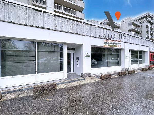 GRENOBLE-LOCATION-BUREAUX-PIED D'IMMEUBLE