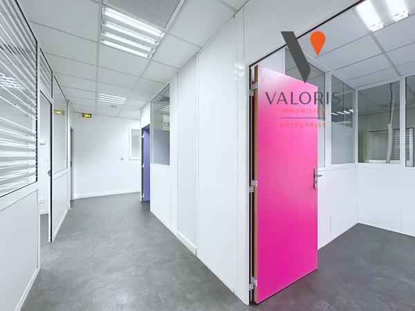 GRENOBLE-LOCATION-BUREAUX-PIED D'IMMEUBLE