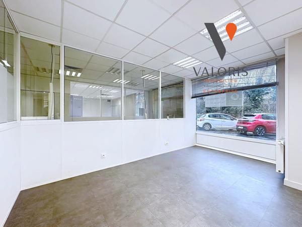 GRENOBLE-LOCATION-BUREAUX-PIED D'IMMEUBLE