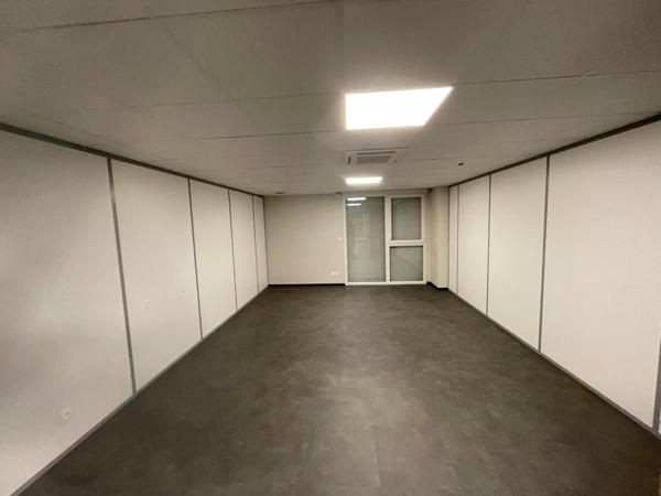 Béziers - CAP DOMITIA - proche Polygone et gare, Bureaux de 473 m2 à louer, état neuf