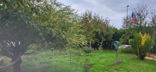 Jolie maison proche centre bourg terrain clos