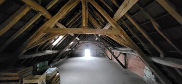 Jolie maison proche centre bourg terrain clos