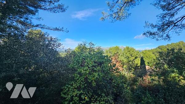 Aubagne, secteur recherché, Villa 160m² à rénover sur 2.900m²  – Beau potentiel au cœur de la nature