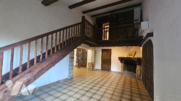 Aubagne, secteur recherché, Villa 160m² à rénover sur 2.900m²  – Beau potentiel au cœur de la nature