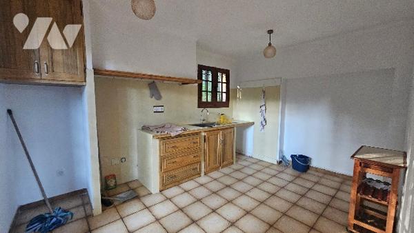 Aubagne, secteur recherché, Villa 160m² à rénover sur 2.900m²  – Beau potentiel au cœur de la nature