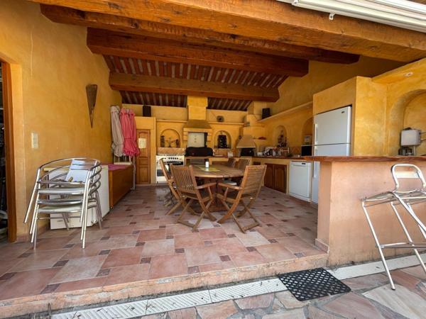 83520 ROQUEBRUNE SUR ARGENS MAISON D'HOTES  SUR 1 HECTARE