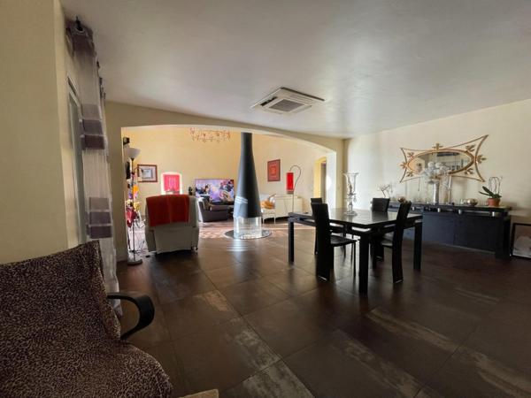 83520 ROQUEBRUNE SUR ARGENS MAISON D'HOTES  SUR 1 HECTARE