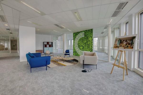 Bureaux rénovés avec jardin, à louer à Colombes